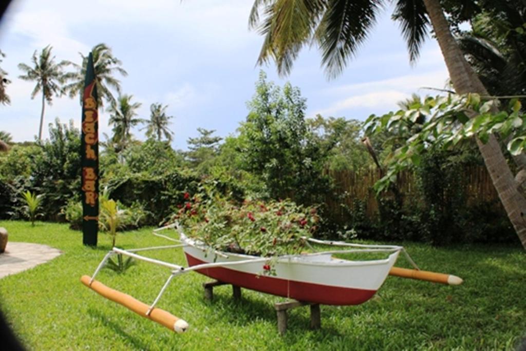 Cooper'S Beach Resort Lucbuan Luaran gambar