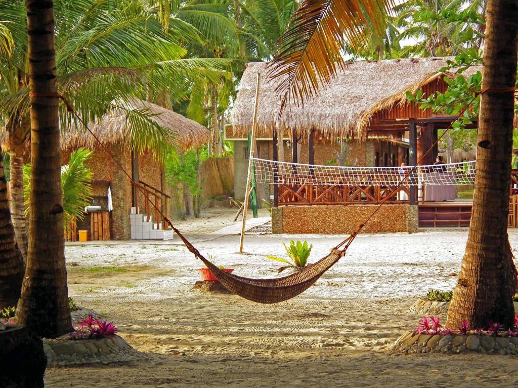 Cooper'S Beach Resort Lucbuan Luaran gambar