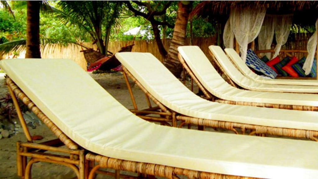 Cooper'S Beach Resort Lucbuan Luaran gambar