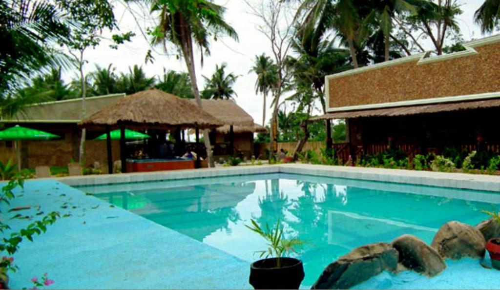 Cooper'S Beach Resort Lucbuan Luaran gambar