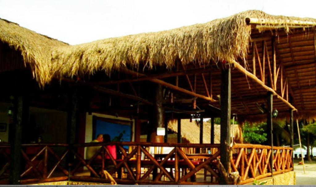 Cooper'S Beach Resort Lucbuan Luaran gambar