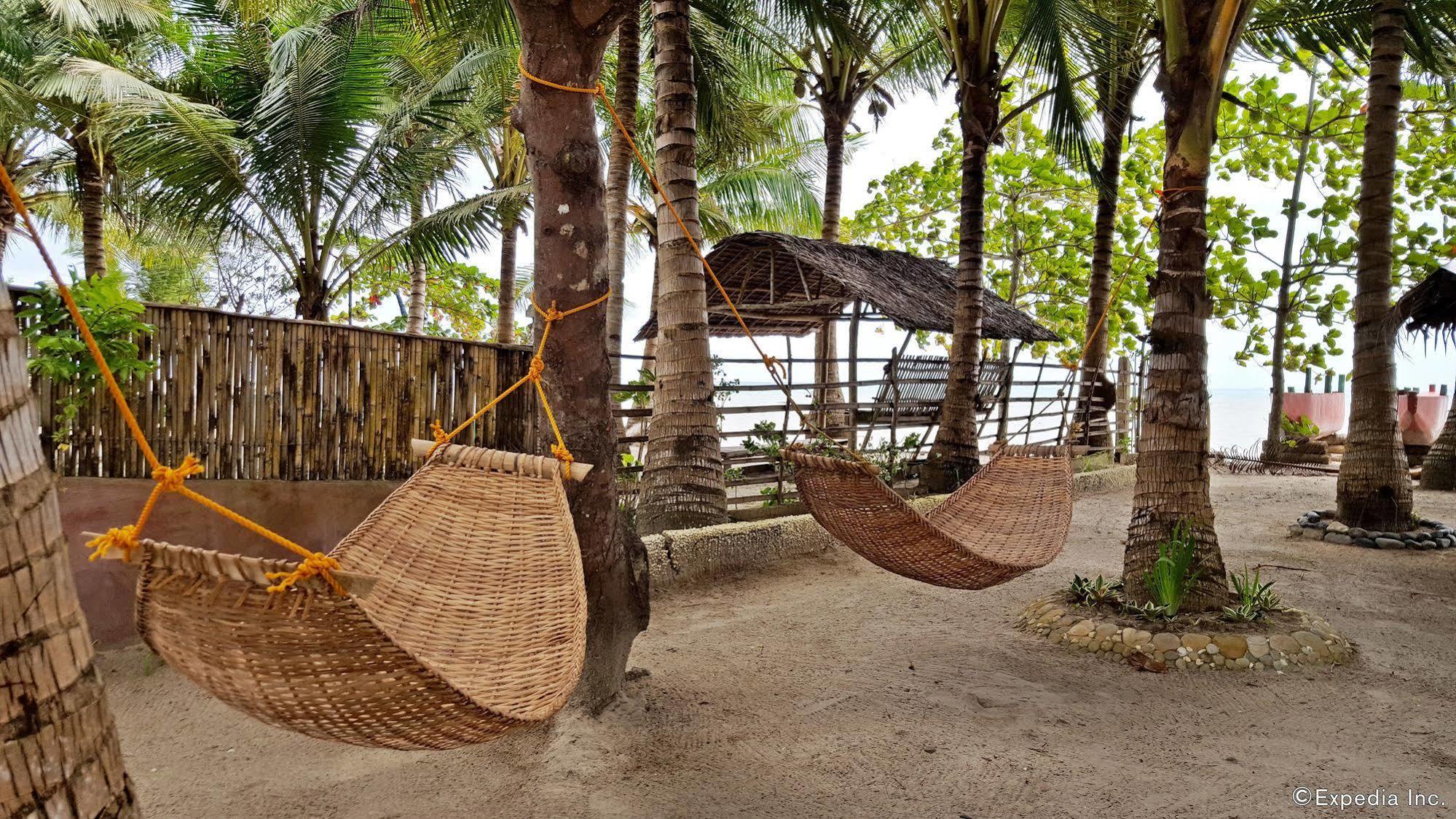 Cooper'S Beach Resort Lucbuan Luaran gambar