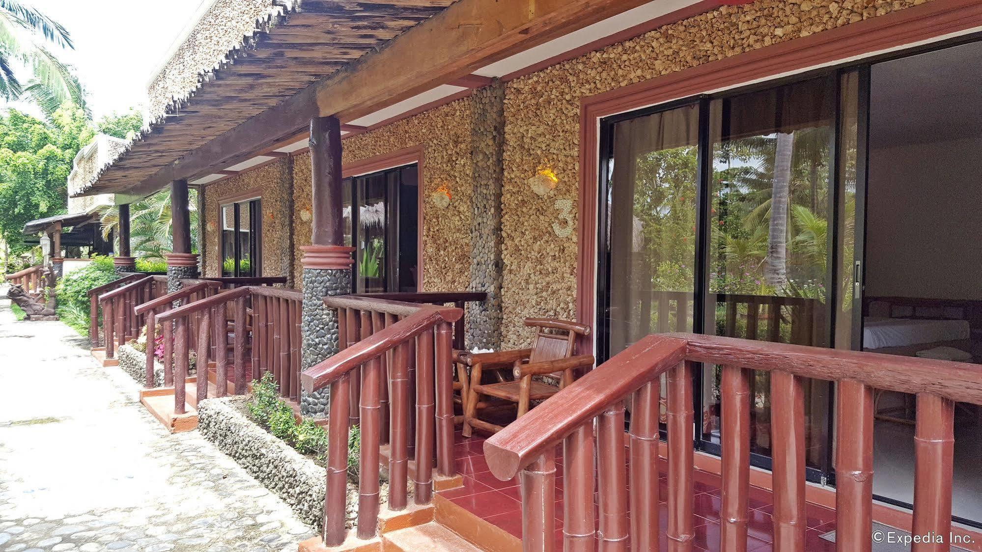 Cooper'S Beach Resort Lucbuan Luaran gambar