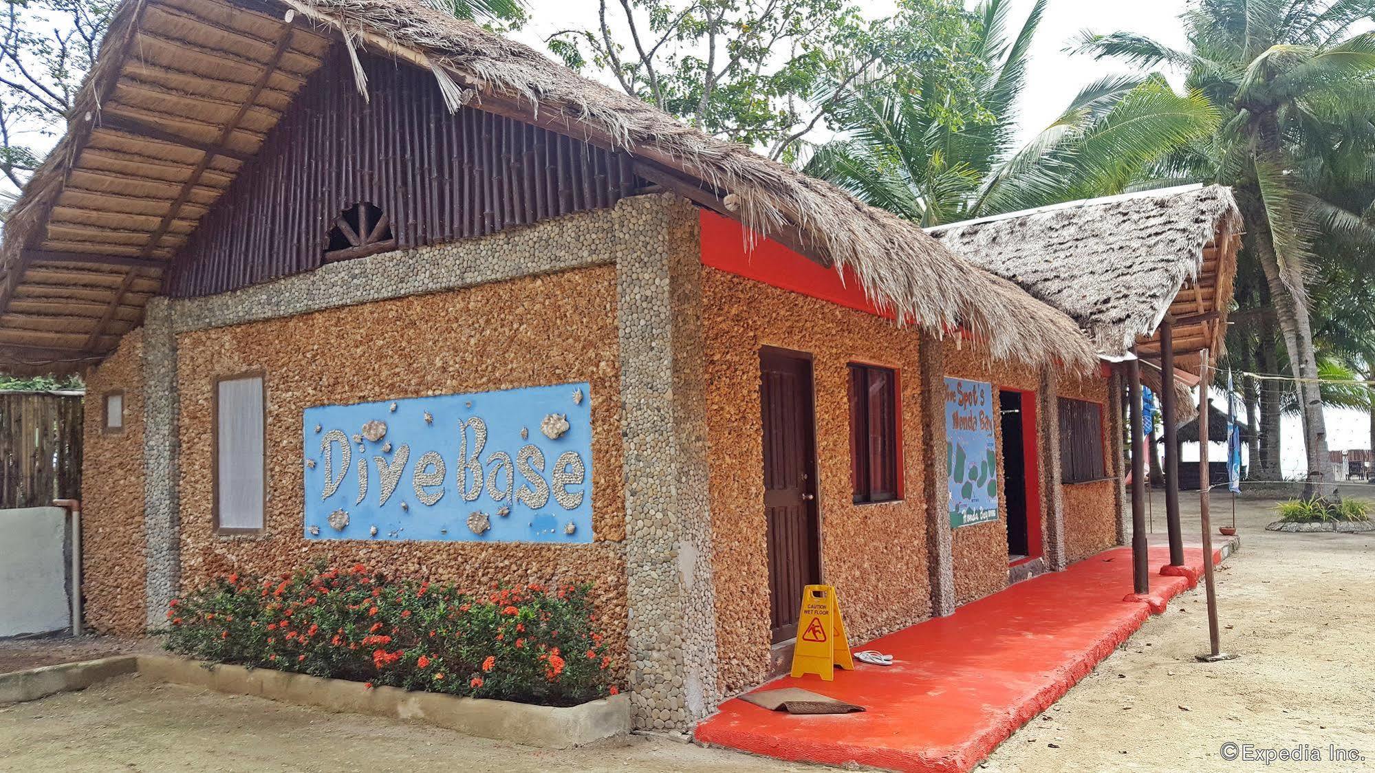 Cooper'S Beach Resort Lucbuan Luaran gambar