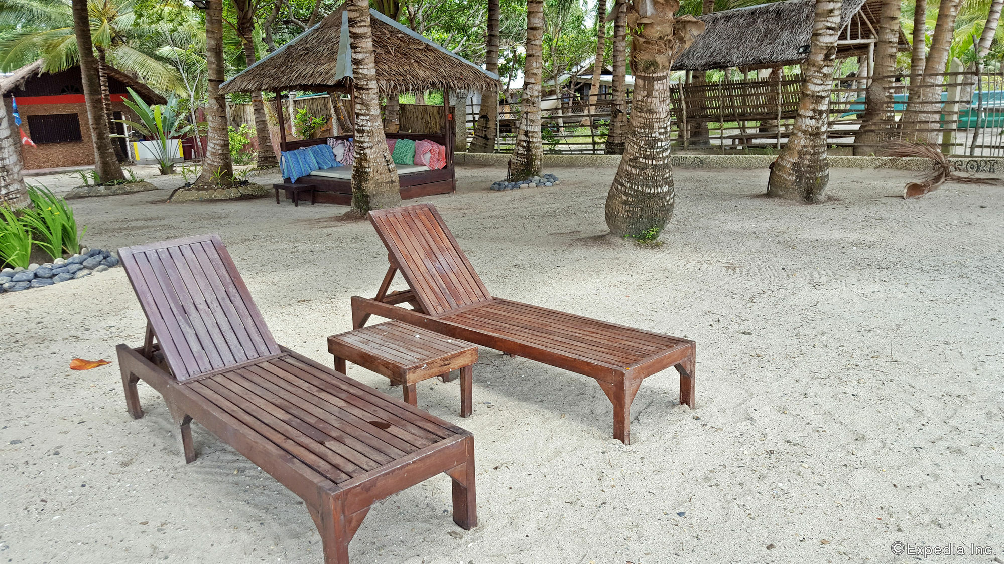 Cooper'S Beach Resort Lucbuan Luaran gambar
