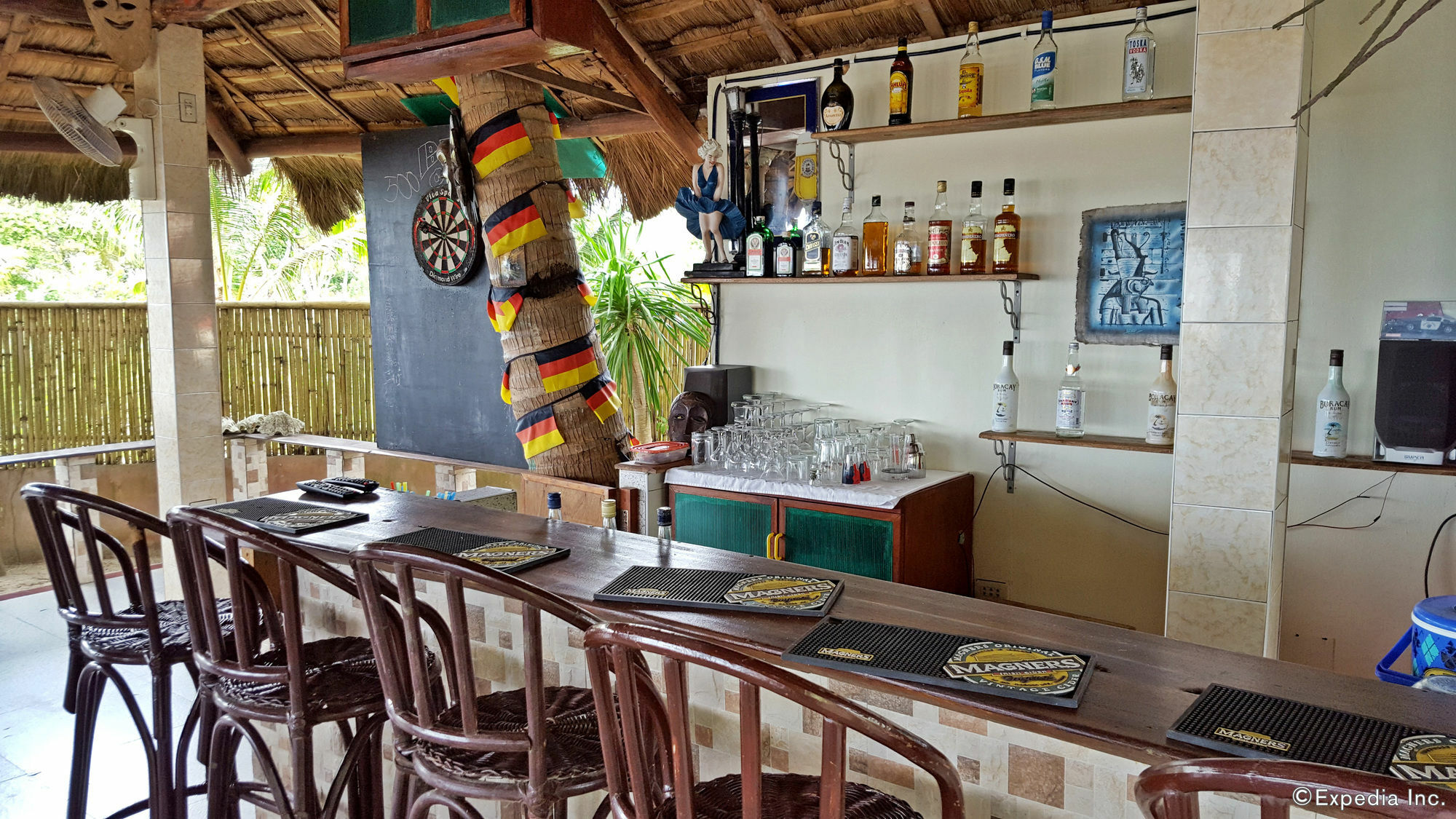 Cooper'S Beach Resort Lucbuan Luaran gambar